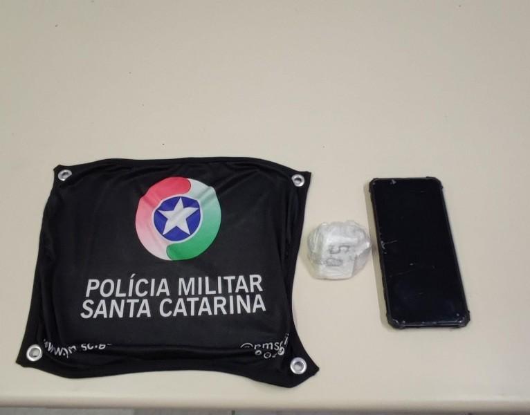 Adolescente de 13 anos é apreendido após ser abordado com cocaína em Criciúma