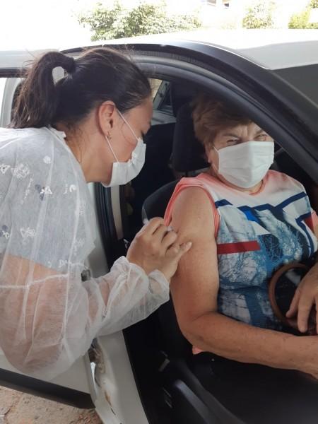 Covid-19: Morro da Fumaça vacina idosos de 65 anos de idade 