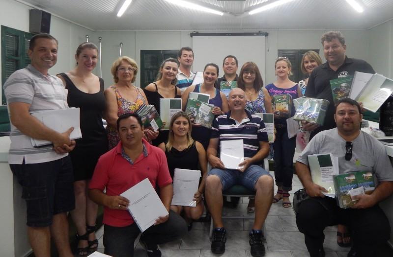 Colegiados de Turismo e de Cultura discutem planos para 2015, na Amesc