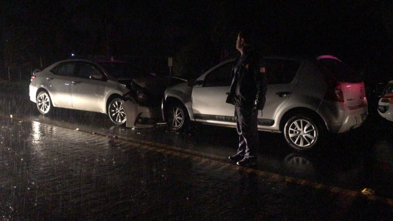 Colisão frontal é registrada na SC-445; acidente deixa trânsito lento na rodovia