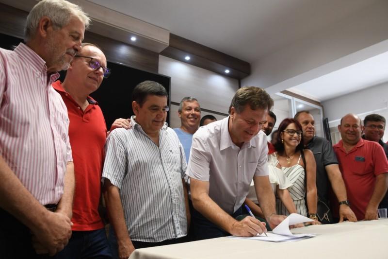 Içara: prefeito sanciona lei que prevê 50% dos repasses do IPTU ao Hospital São Donato