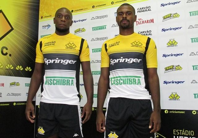 Criciúma oficializa contratação de reforços para o setor defensivo