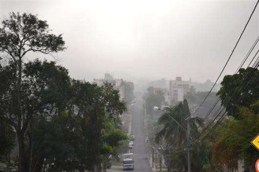 Cerração compromete novamente voo no Diomício Freitas e visibilidade nas rodovias da região