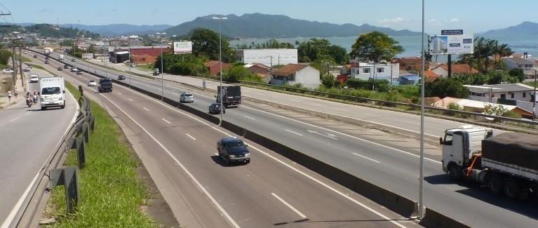 Número de acidentes com mortes nas rodovias federais de SC aumentam 