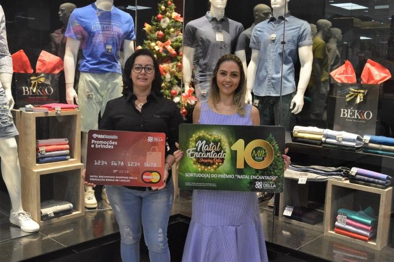 Com único cupom sorteada ganha R$ 10 mil no Shopping Della