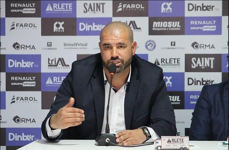 Técnico China Balbino é apresentado no Atlético Tubarão 