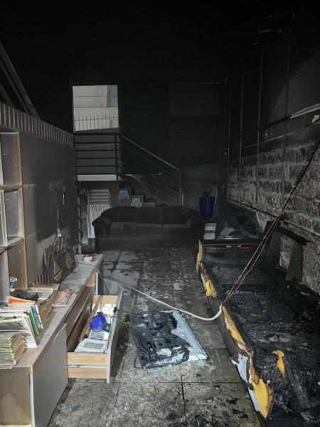 Bombeiros combatem incêndio na Casa Guido em Criciúma