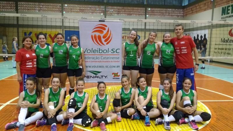 Equipe de vôlei conquista quinta colocação no Estadual Iniciante
