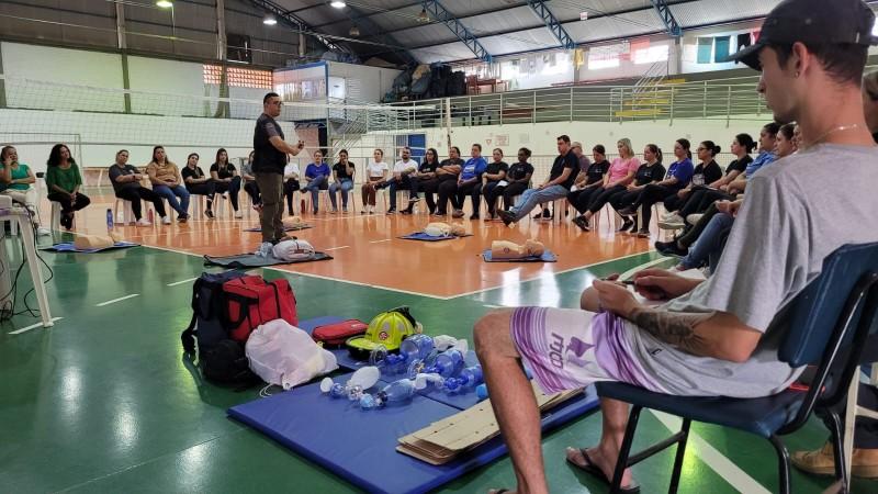 Capacitação em primeiros socorros reforça excelência nos atendimentos da Apae Cocal do Sul 