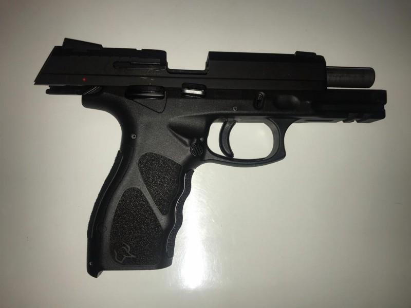 Festa em sítio termina com apreensão de arma de fogo em Criciúma