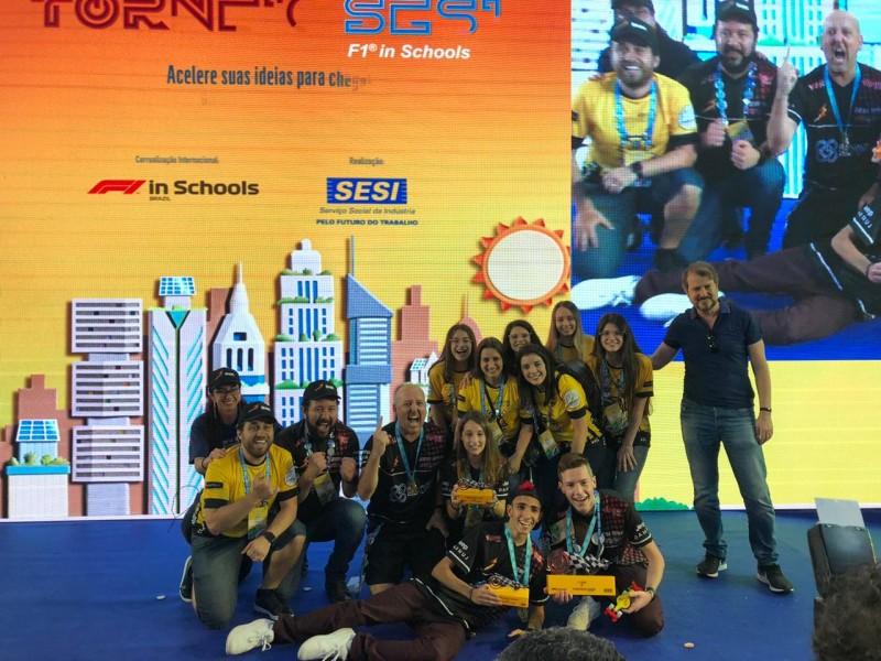 Criciumenses se classificam para competição internacional de robótica