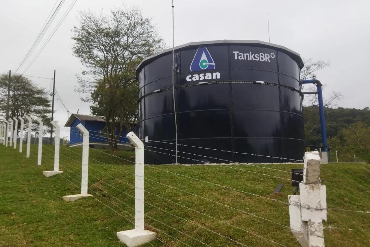 Treze de Maio inicia 2025 com reforço de água reservada para abastecimento