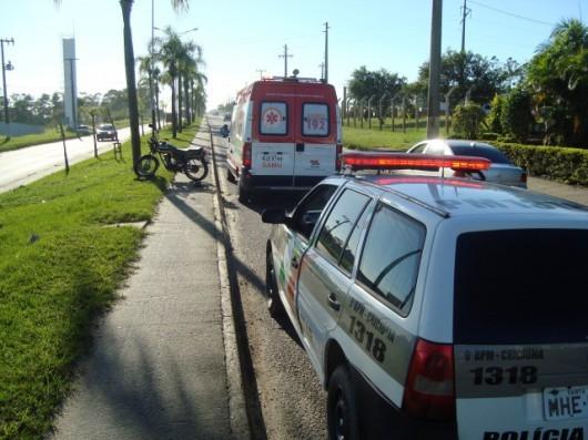 Motociclista fratura a perna em acidente na Centenário