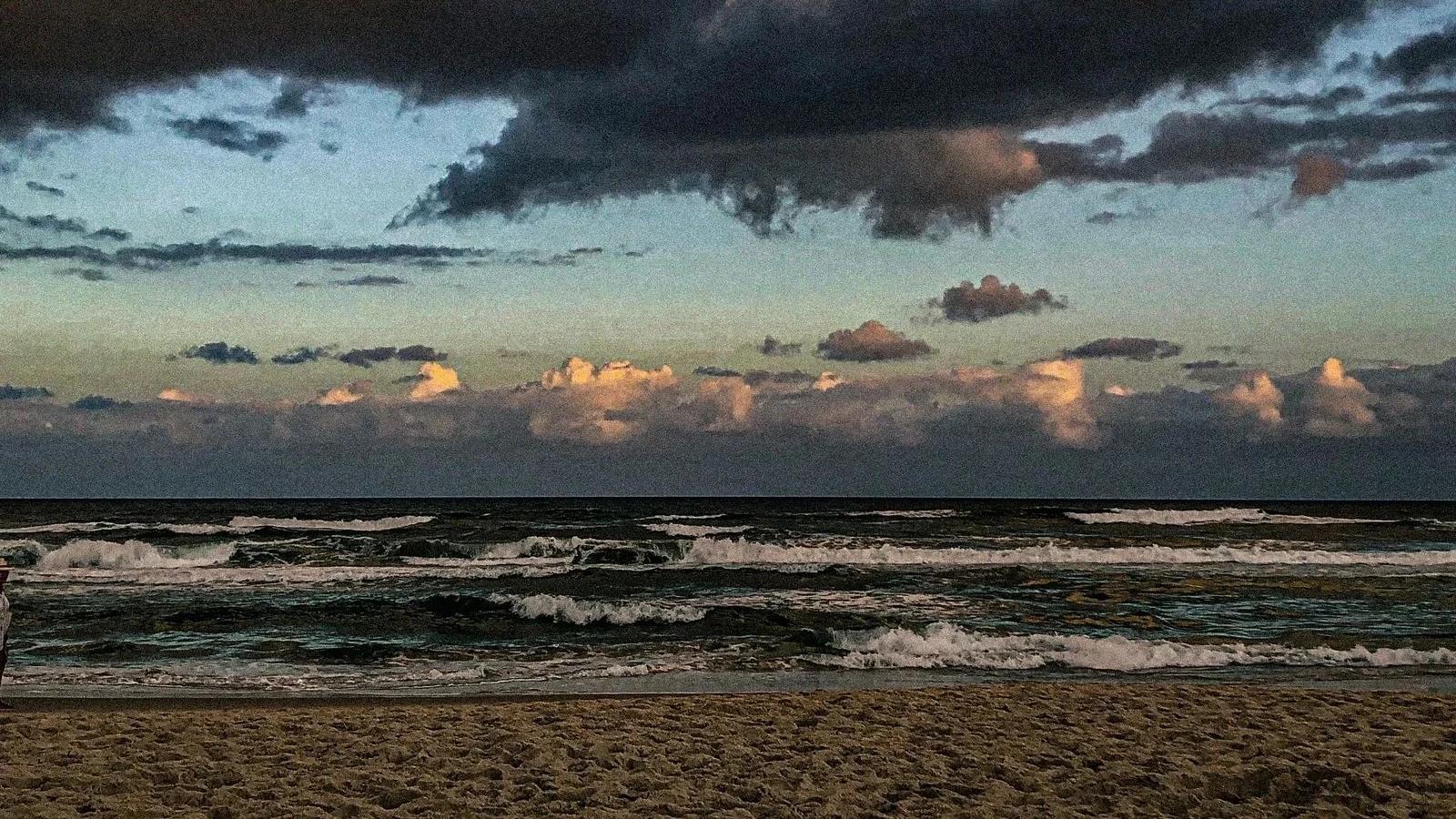 Pontos impróprios para banho em Santa Catarina diminuem para 89 no litoral