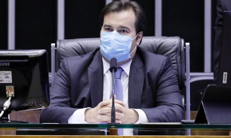 China acelerará envio da matéria-prima de vacina de Covid-19, diz Maia