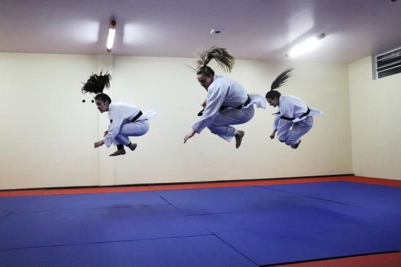 Karatecas de Içara garantem mais 18 medalhas em competição online