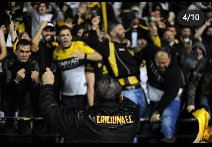 Crônica do Didé: A noite em que o presidente, a torcida e o time jogaram juntos