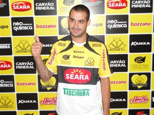 Andrés Romero pode estrear contra o Metropolitano