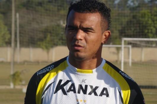 Um mês sem o artilheiro