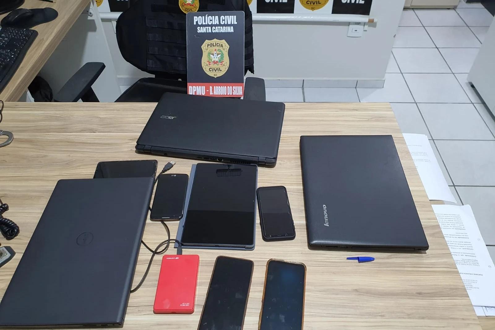 Vídeo: homem é preso por armazenar e compartilhar material de abuso sexual infantojuvenil no Sul de SC
