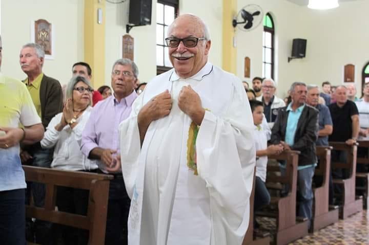 Bispo anuncia transferências no clero e orienta sobre a celebração dos sacramentos 