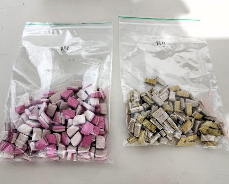 PRF prende jovem após encontrar 285 comprimidos de ecstasy em Imbituba