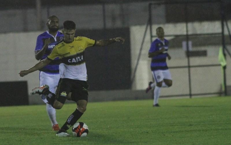 Definida arbitragem para o duelo entre Criciúma e Tubarão