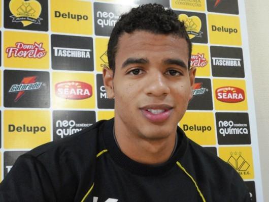 Diego Felipe o 12º jogador de Paulo Comelli