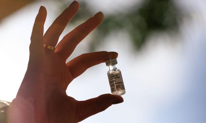 Terapia de anticorpos da AstraZeneca evita Covid-19, mostra estudo