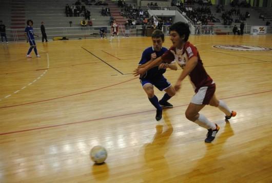 Futsal masculino derrota Caçador e encara Jaraguá na semifinal