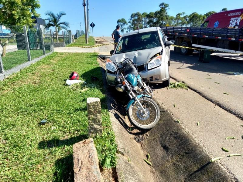 Colisão deixa motociclista gravemente ferido em Içara