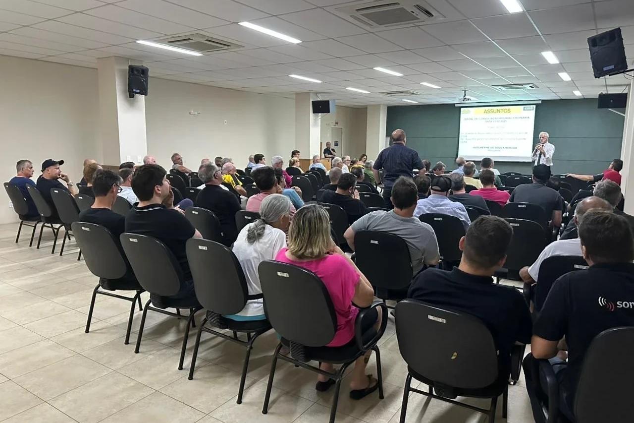 Reunião do CD: Venda do zagueiro Nino, dinheiro em caixa e mais