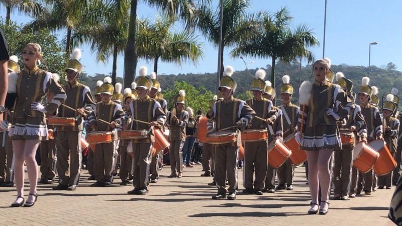 Secretário de Educação confirma desfile cívico-militar na Rua da Gente com 130 entidades