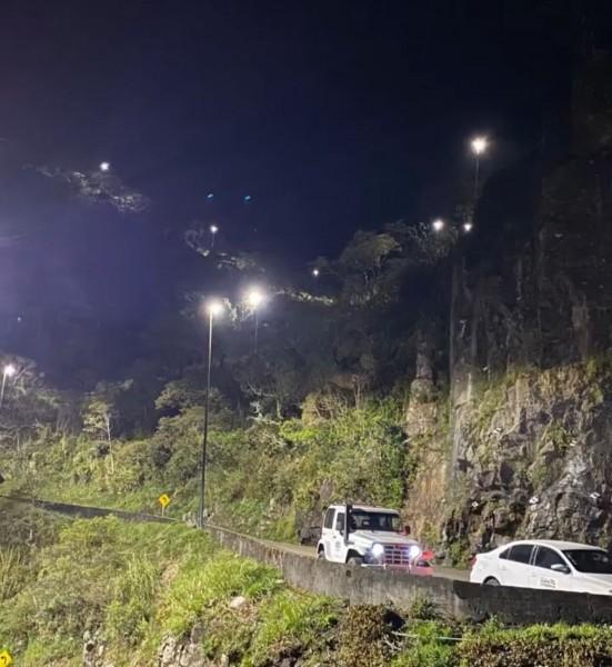 Serra do Rio do Rastro começa a receber iluminação; licitação do pavimento será lançada 