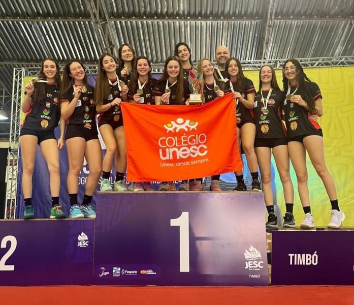 Equipe Sub 17 de Vôlei Feminino do Mampituba/Radar/Unesc/FME Criciúma é campeã do JESC