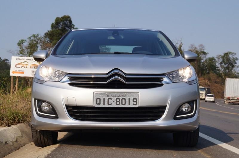 Impressões em 60 minutos - Citroen C4 Lounge THP 2017