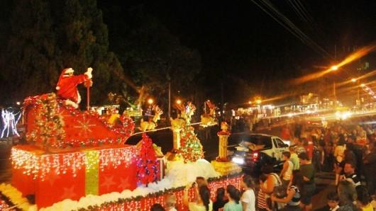 Papai Noel chegou de trenó em Araranguá