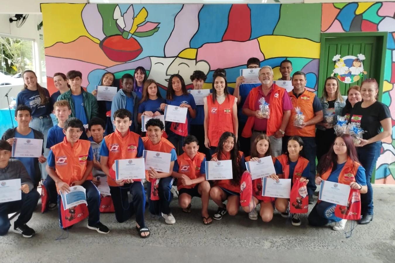 Siderópolis capacita mais de 150 estudantes no programa Defesa Civil nas Escolas