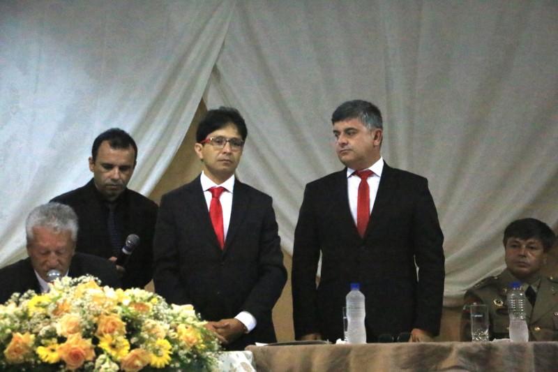 Rosenvaldo Junior e Luiz Gonzaga Carvalho tomam posse em Imbituba 