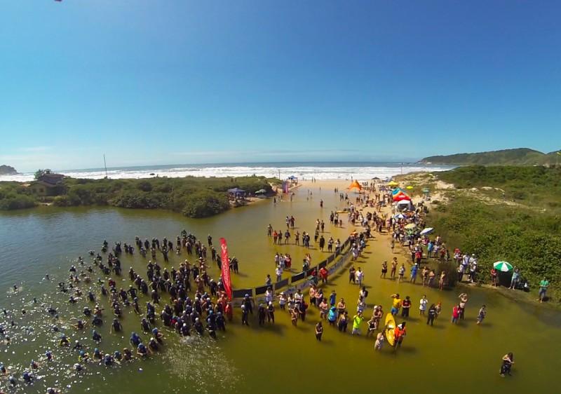 Festival da Baleia receberá mais de 500 nadadores em Imbituba 