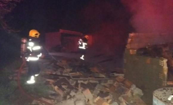 Corpo de Bombeiros atende incêndio em estufa