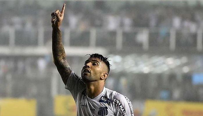 Santos larga na frente na briga pelo título