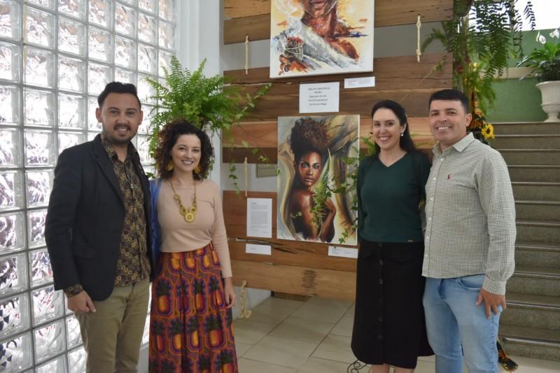Exposição de obras de artes abre a programação do Mês da Consciência Negra em Siderópolis