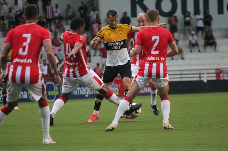 Criciúma prolonga contrato com Fellipe Mateus até o fim de 2024