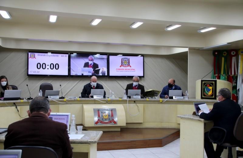 Estabelecimentos comerciais deverão divulgar número para denúncias de violência contra mulher
