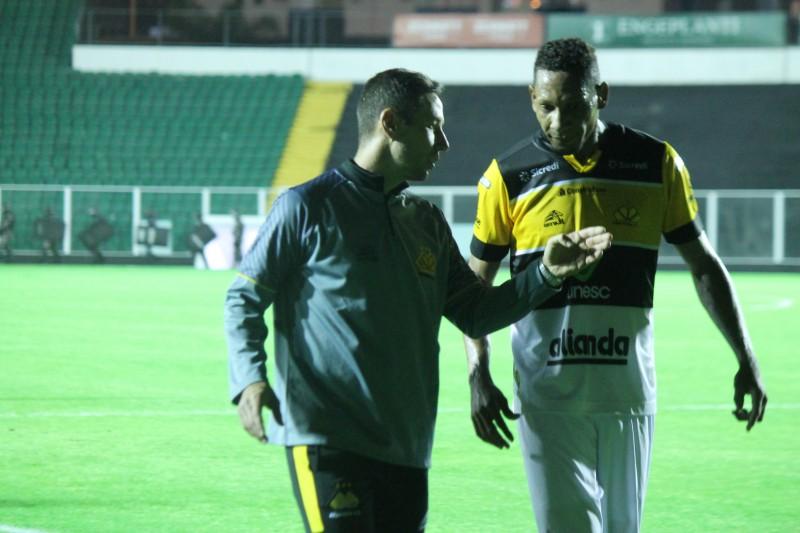 Time aproveitou oportunidades, avalia auxiliar técnico Lalo 