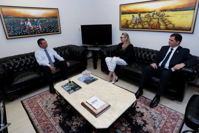 Governadora interina visita Alesc para reforçar diálogo entre os poderes