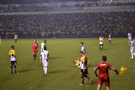 Acompanhe conosco o minuto a minuto de Criciúma 1 x 2 Ponte Preta