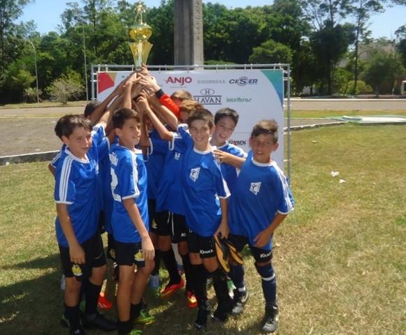 Forquilhinha conquista torneio do Bairro da Juventude