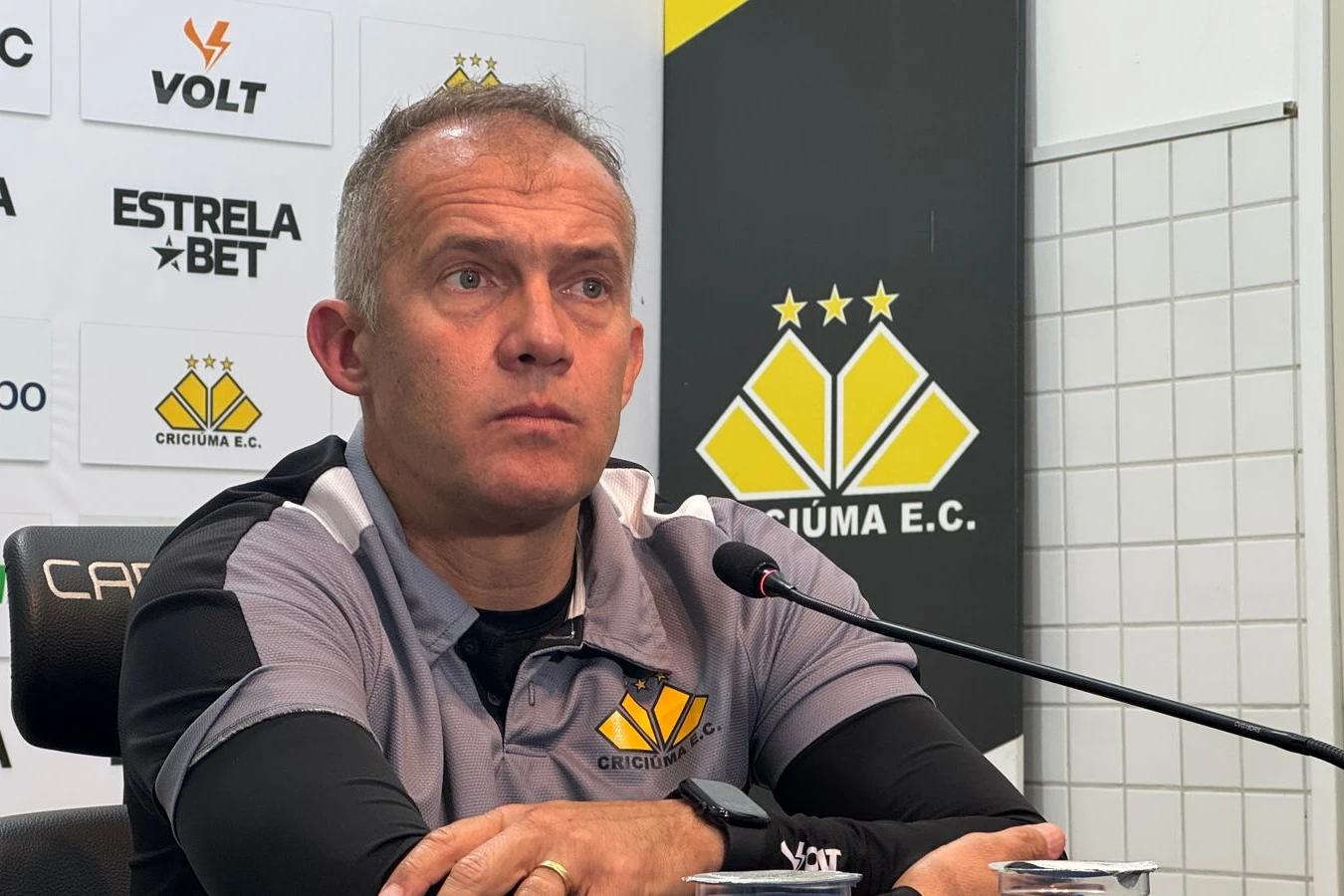 'Um jogo de Série A dentro da B’, observa Eduardo Baptista sobre duelo entre Tigre e Furacão